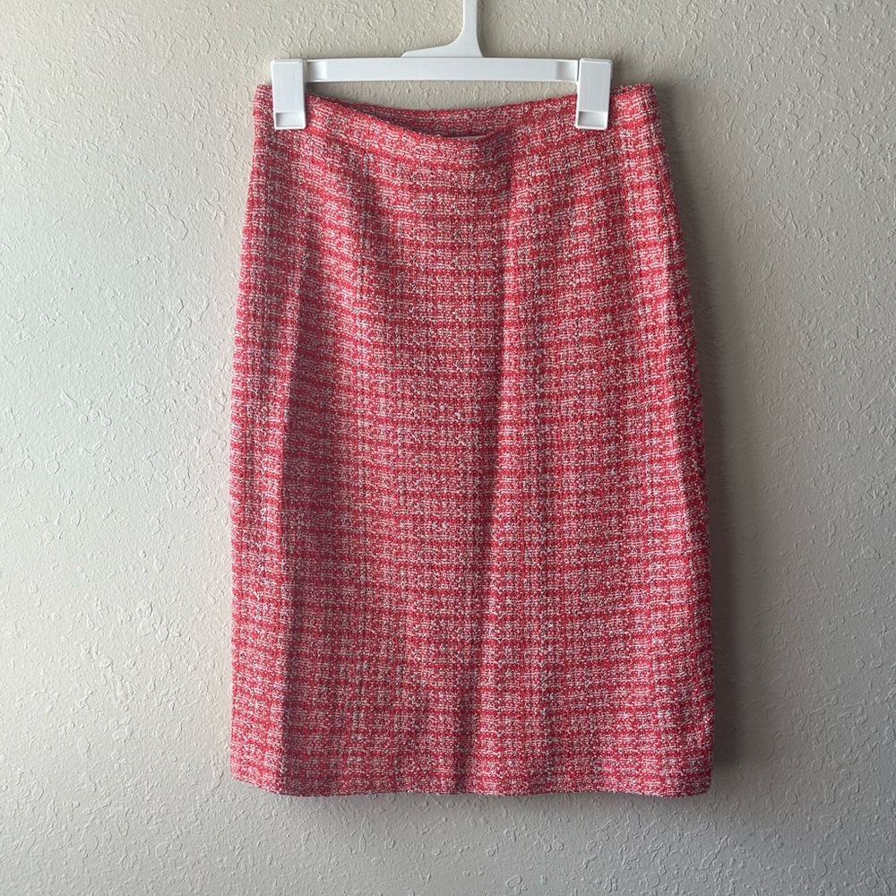 St. John Collection Red and White Tweed Knit Heather Dash Pencil Skirt Size 6